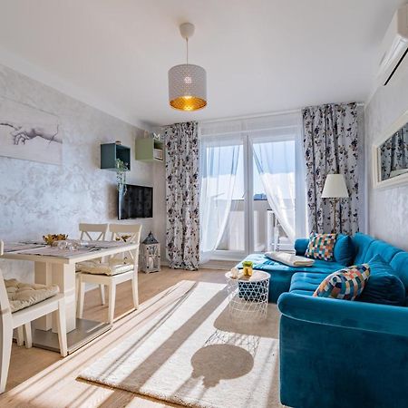 Flexible Selfcheckins 30 - Zagreb - Garage - Electric Vehicle Ccharger - Big Loggia - New - Apartments Repinc 30 エクステリア 写真